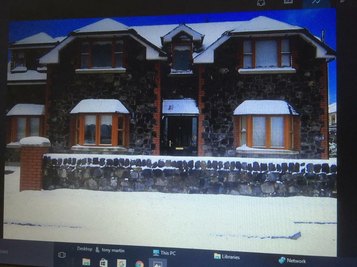 Knightsbrook Guesthouse Трим Екстериор снимка