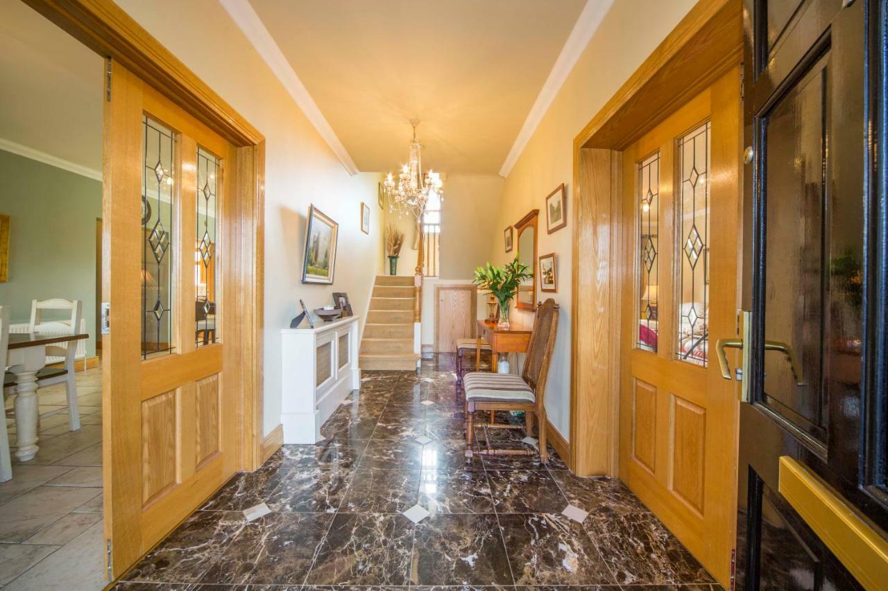 Knightsbrook Guesthouse Трим Екстериор снимка