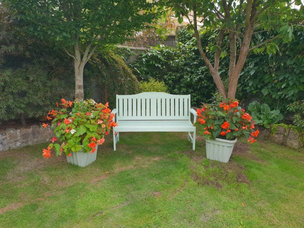 Knightsbrook Guesthouse Трим Екстериор снимка